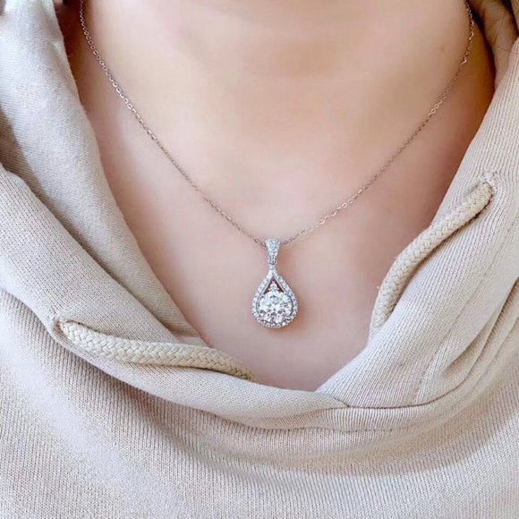 NEW Platinum Round Diamond Halo Teardrop Necklace - Picture 4 of 5